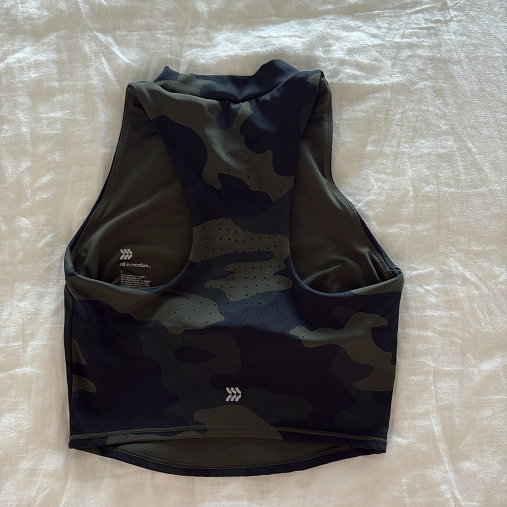 Target All in Motion Small Camo Work Out Set - Picture 10 of 11